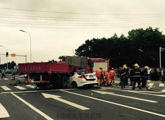 南京車禍最新消息，事故進展及影響分析概述