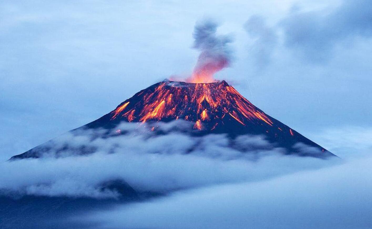 富士山地质活跃引发旅游热潮的最新消息